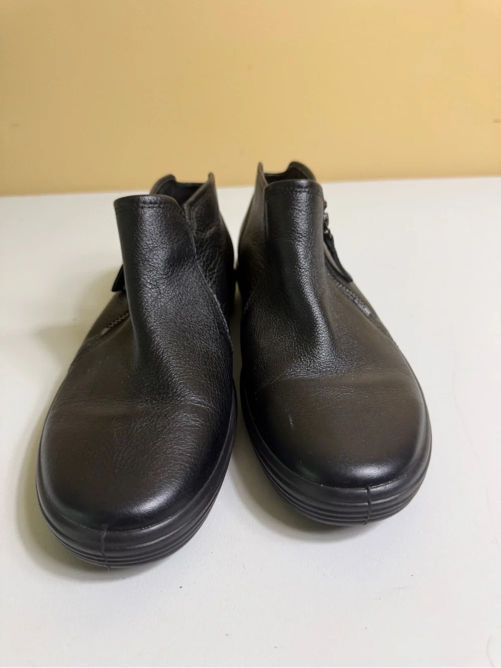 NWOT ECCO Women's Soft 7 Low Bootie – Black Leather Ankle Sneakers 9-9.5